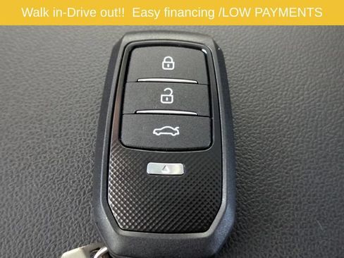 Used 2022 Ford Escape SE FWD image 27