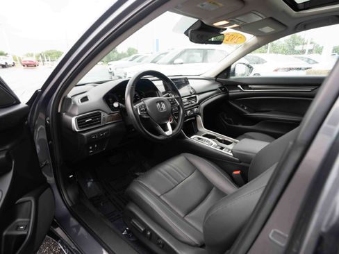 Certified 2022 Honda Accord Touring image 8