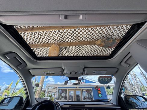 Used 2017 Toyota RAV4 XLE FWD image 10