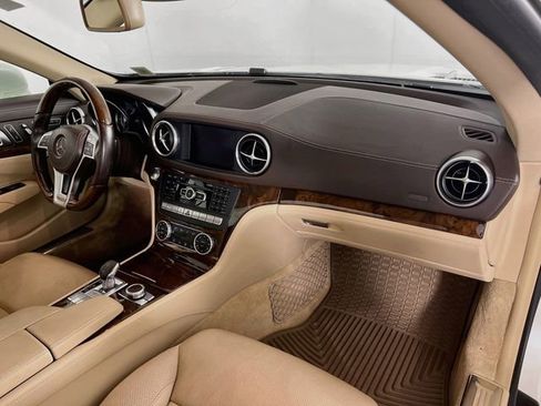 Used 2013 Mercedes-Benz SL 550 image 23