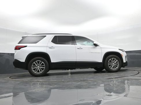 Used 2023 Chevrolet Traverse LT image 33
