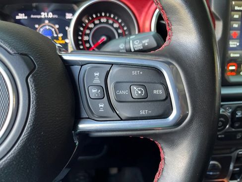 Used 2022 Jeep Gladiator Rubicon w/ Cold Weather Group AWD/4WD image 34