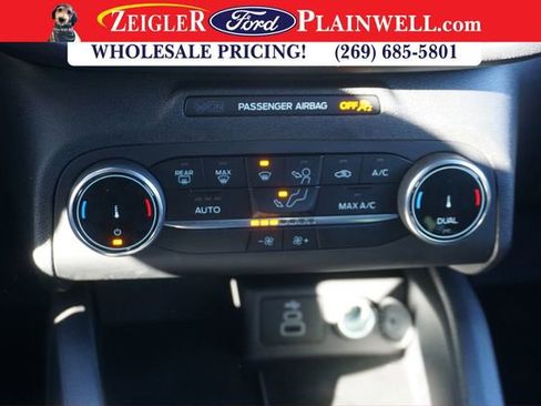 Used 2025 Ford Escape ST-Line image 19