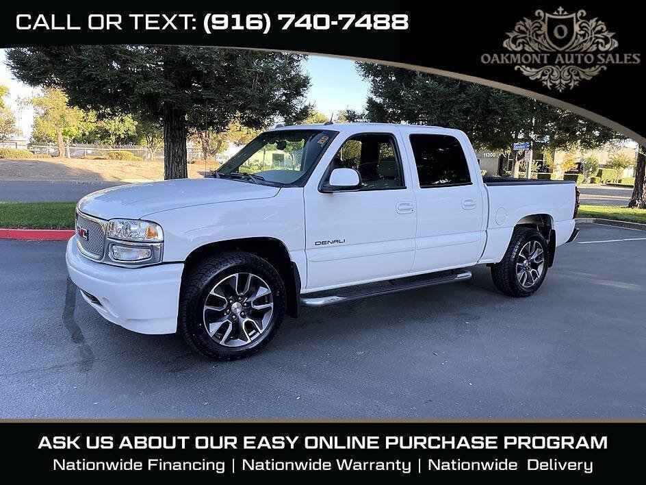Used 2005 GMC Sierra 1500 Denali w/ Safe And Sound Package AWD/4WD image 4