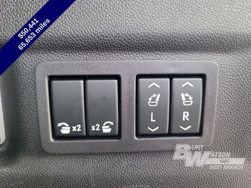 Used 2023 GMC Yukon XL SLT w/ SLT Premium Package image 28