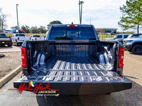 New 2026 RAM 1500 4x4 Crew Cab image 6