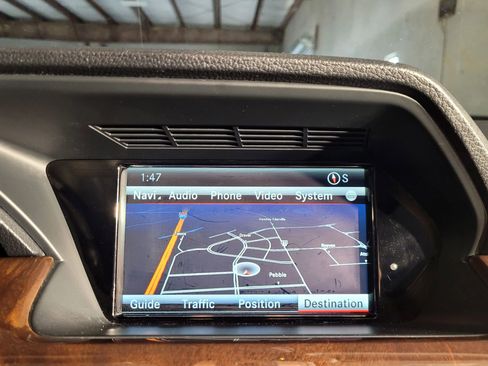 Used 2015 Mercedes-Benz GLK 350 4MATIC image 29