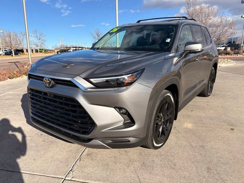 Used 2026 Toyota Grand Highlander Platinum image 3