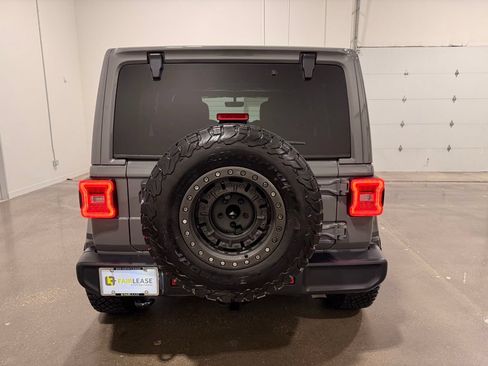 Used 2020 Jeep Wrangler Unlimited Sahara AWD/4WD image 6