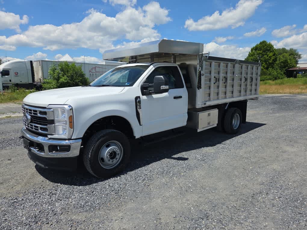 New 2025 Ford F350 XL w/ XL Chrome Package AWD/4WD image 3