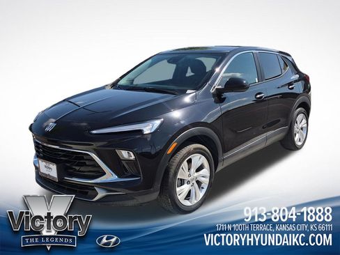 Used 2024 Buick Encore GX Preferred w/ Comfort Package AWD/4WD image 1
