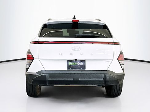 Used 2025 Hyundai Kona SEL image 7