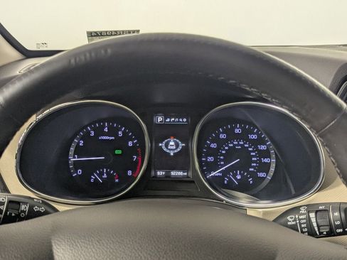 Used 2017 Hyundai Santa Fe Sport w/ 2.4L Tech Package 04 FWD image 19