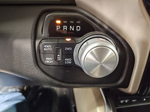 Used 2019 RAM 1500 Laramie image 36