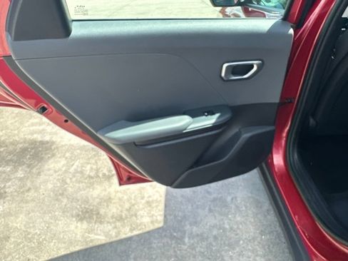 Used 2025 Kia K4 FWD image 25