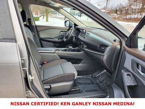 Certified 2023 Nissan Rogue SV image 48