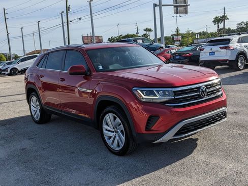Used 2023 Volkswagen Atlas Cross Sport SE image 6