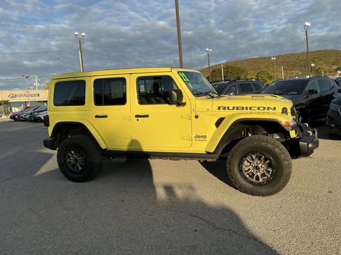 Used 2022 Jeep Wrangler Unlimited Rubicon w/ Trailer Tow Package image 2