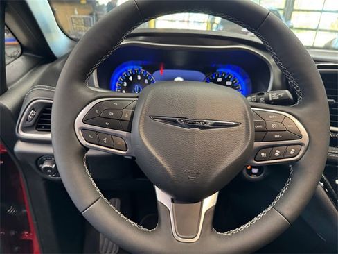 New 2026 Chrysler Pacifica Select image 18
