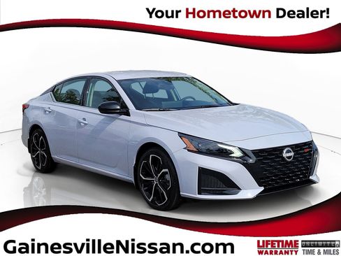 New 2026 Nissan Altima 2.5 SR FWD image 1