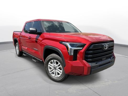 Used 2025 Toyota Tundra SR5 w/ SR5 Premium Package image 4