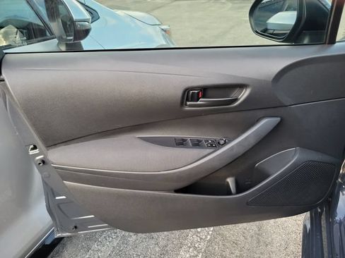 Used 2023 Toyota Corolla LE FWD image 11