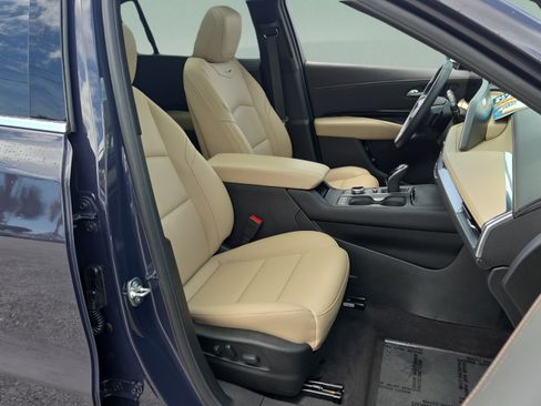 Used 2024 Cadillac XT4 Luxury FWD image 17