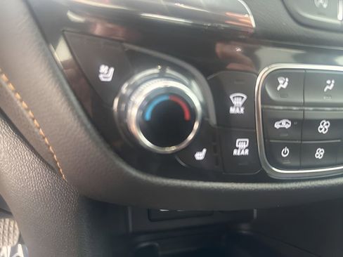 Used 2023 Chevrolet Equinox Premier image 25