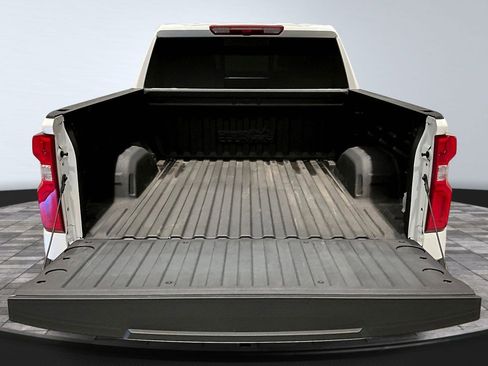 Used 2024 Chevrolet Silverado 1500 High Country image 7