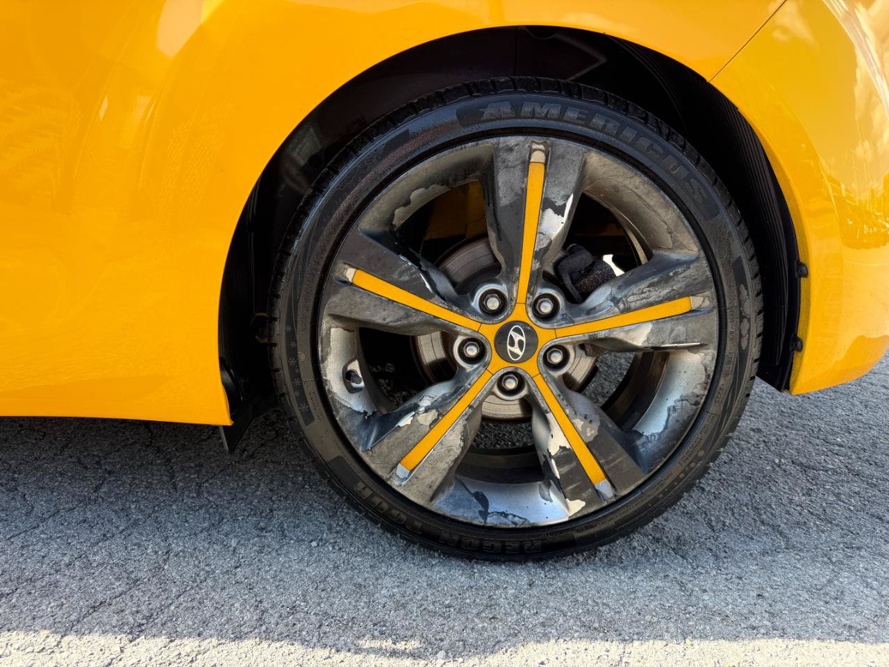Used 2016 Hyundai Veloster w/ Option Group 03 FWD image 29
