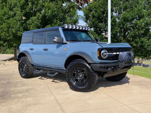 Used 2025 Ford Bronco Badlands AWD/4WD image 1