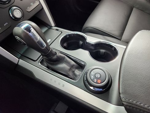 Used 2015 Ford Explorer XLT w/ Equipment Group 202A image 26