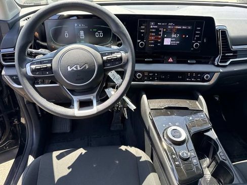 Used 2023 Kia Sportage LX AWD/4WD image 14