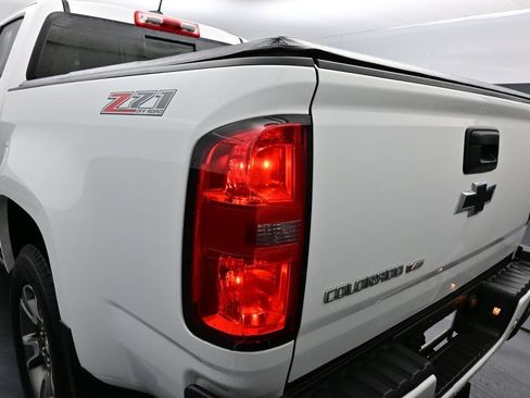 Used 2019 Chevrolet Colorado Z71 AWD/4WD image 38