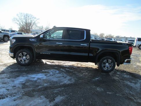 New 2026 GMC Sierra 1500 SLT w/ SLT Convenience Package image 8
