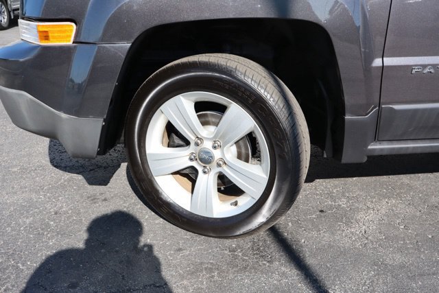 Used 2014 Jeep Patriot Latitude w/ Sun/Sound Group AWD/4WD image 2
