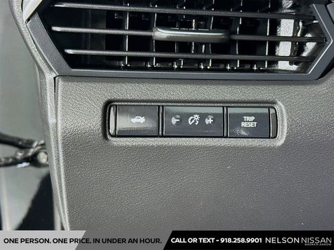 Certified 2025 Nissan Altima 2.5 SR image 10