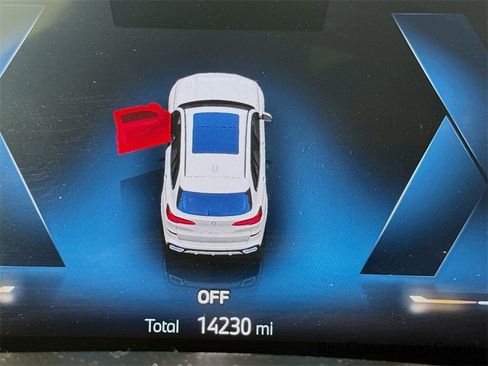 Certified 2024 BMW X5 xDrive40i w/ M Sport Package image 12