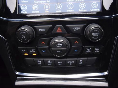 Used 2021 Jeep Grand Cherokee Limited w/ Premium Lighting Group AWD/4WD image 33