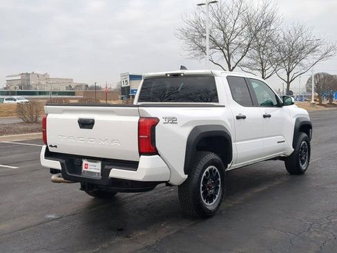 Certified 2024 Toyota Tacoma TRD Off-Road image 6