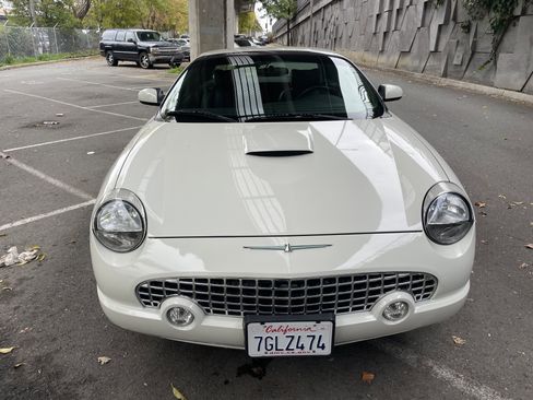 Used 2002 Ford Thunderbird image 13