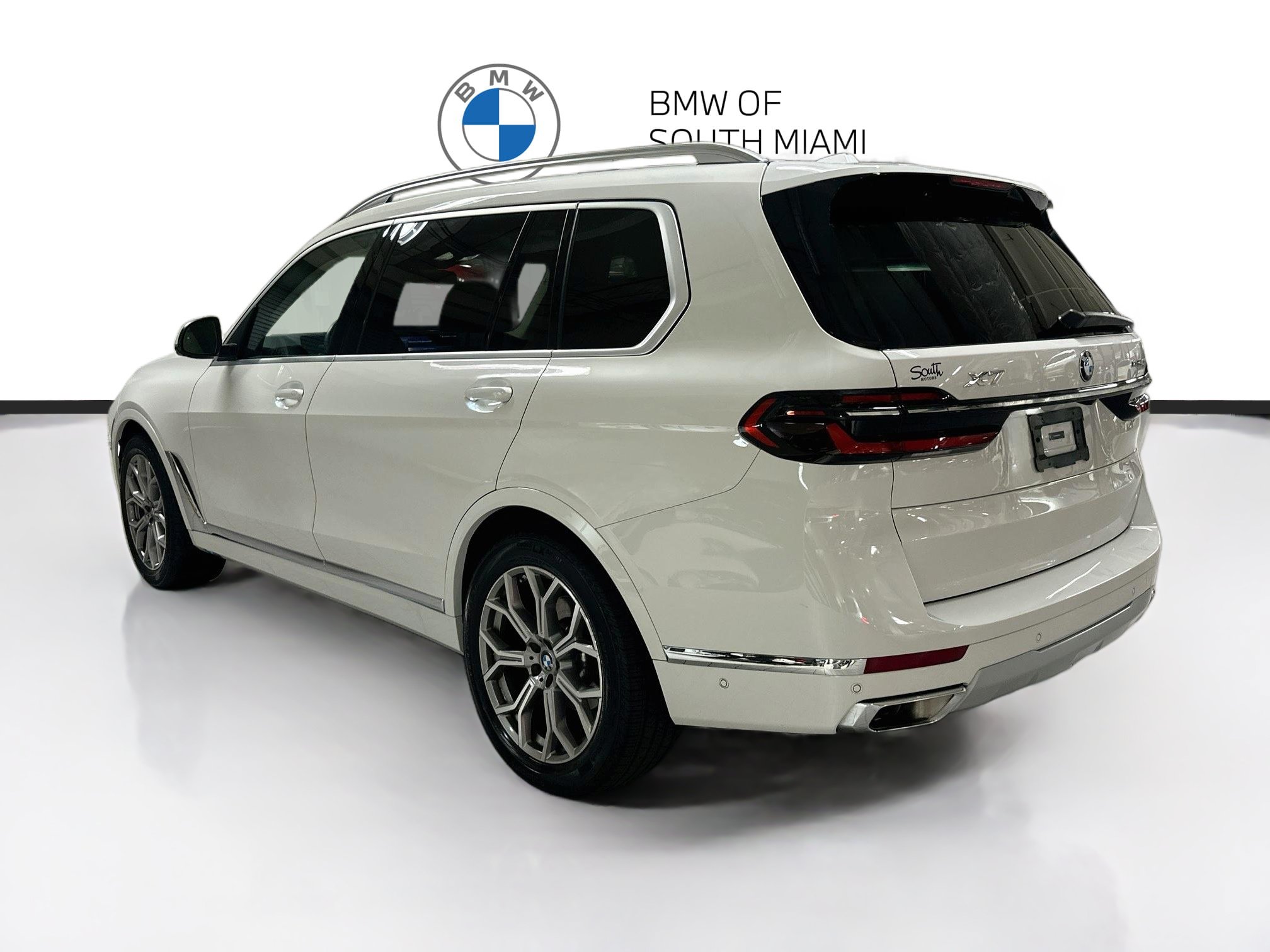 Certified 2024 BMW X7 xDrive40i w/ Premium Package AWD/4WD image 5