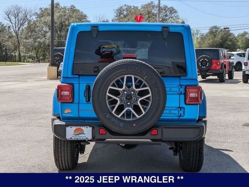 New 2025 Jeep Wrangler Unlimited Sahara w/ Technology Group AWD/4WD image 6