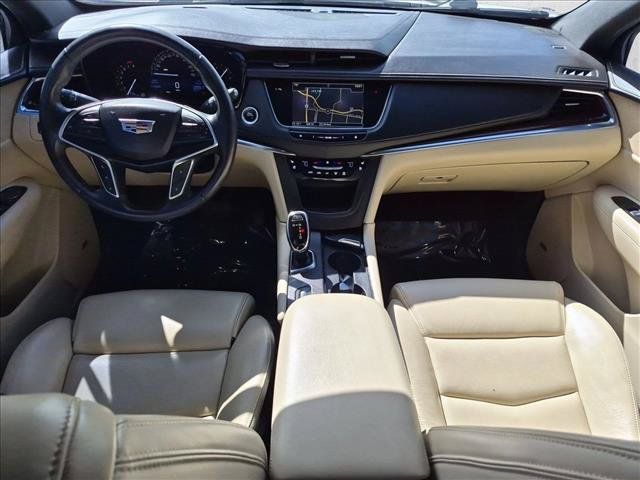 Used 2017 Cadillac XT5 Premium Luxury AWD/4WD image 19