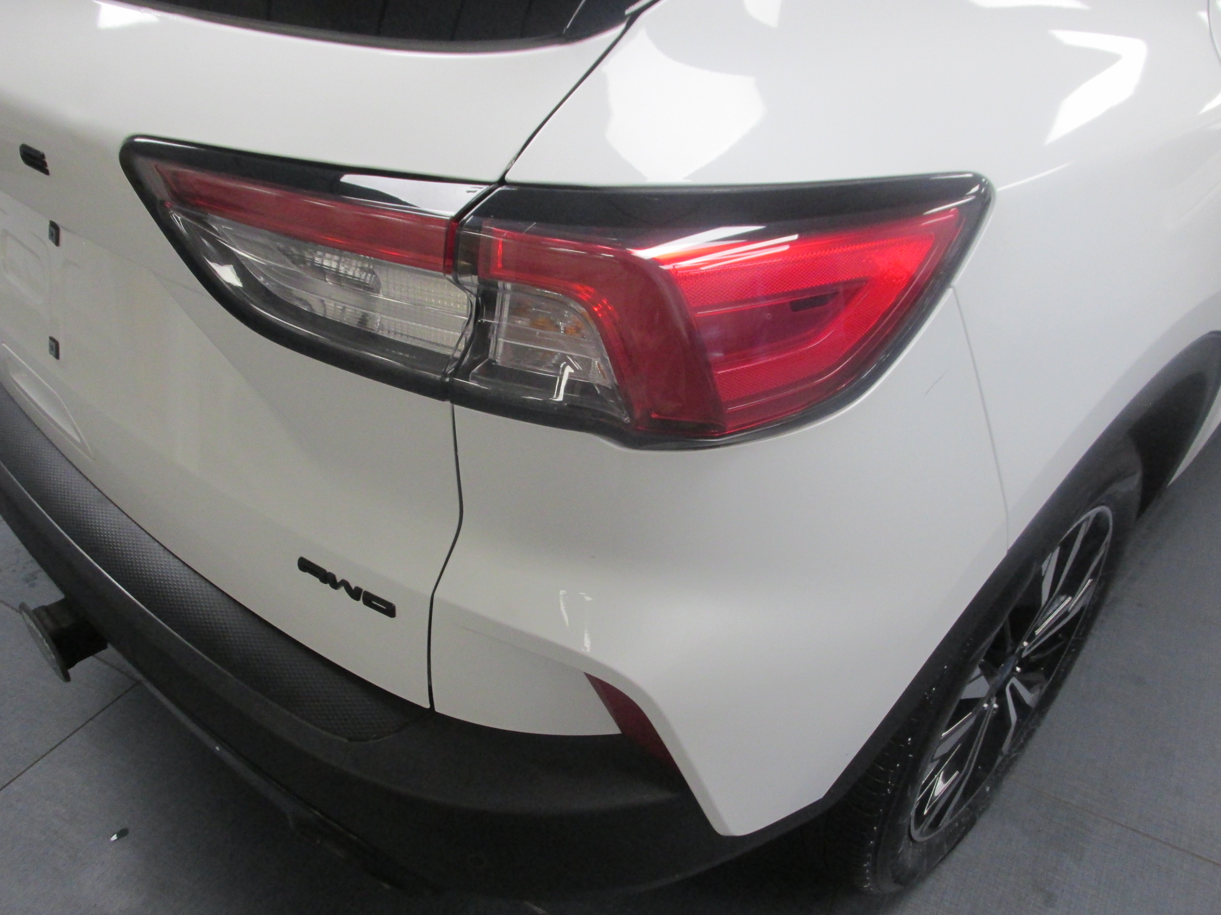 Used 2022 Ford Escape SEL w/ SEL Stealth AWD Package image 11