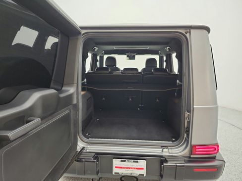 Used 2022 Mercedes-Benz G 550 w/ Exclusive Interior Package image 21