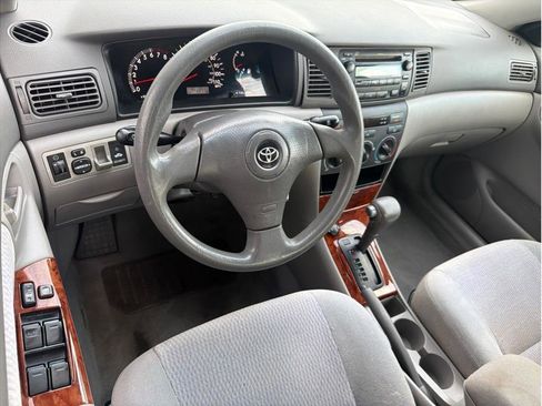 Used 2006 Toyota Corolla LE image 2