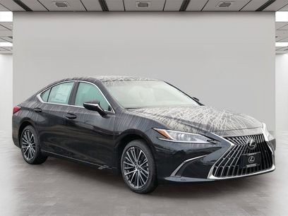 New 2025 Lexus ES 350 w/ Premium Package