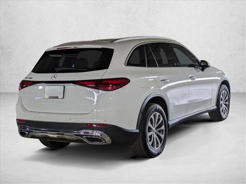 Certified 2025 Mercedes-Benz GLC 300 image 5