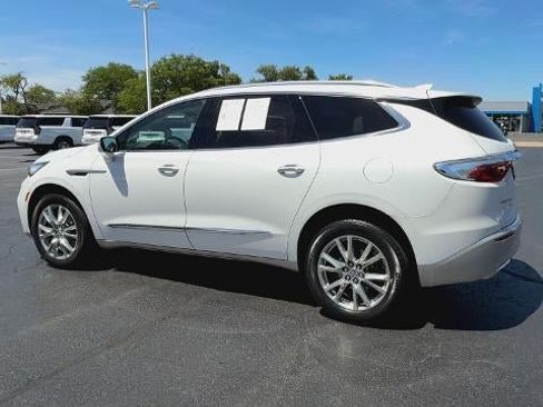 Certified 2023 Buick Enclave Essence w/ Experience Buick Package FWD image 6